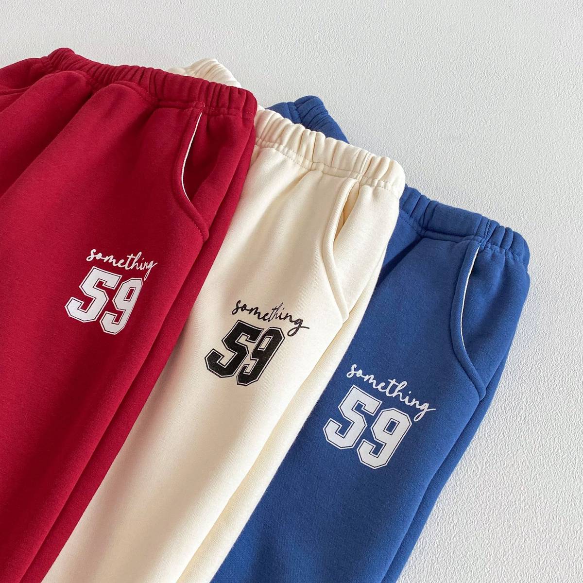 長袖セットアップ 長袖スウェットトレーナー+スウェットパンツ セットアップ 2点セット 裏起毛厚手 暖か 防寒 ロゴプリント カジュアル 韓国風【mh0011374】