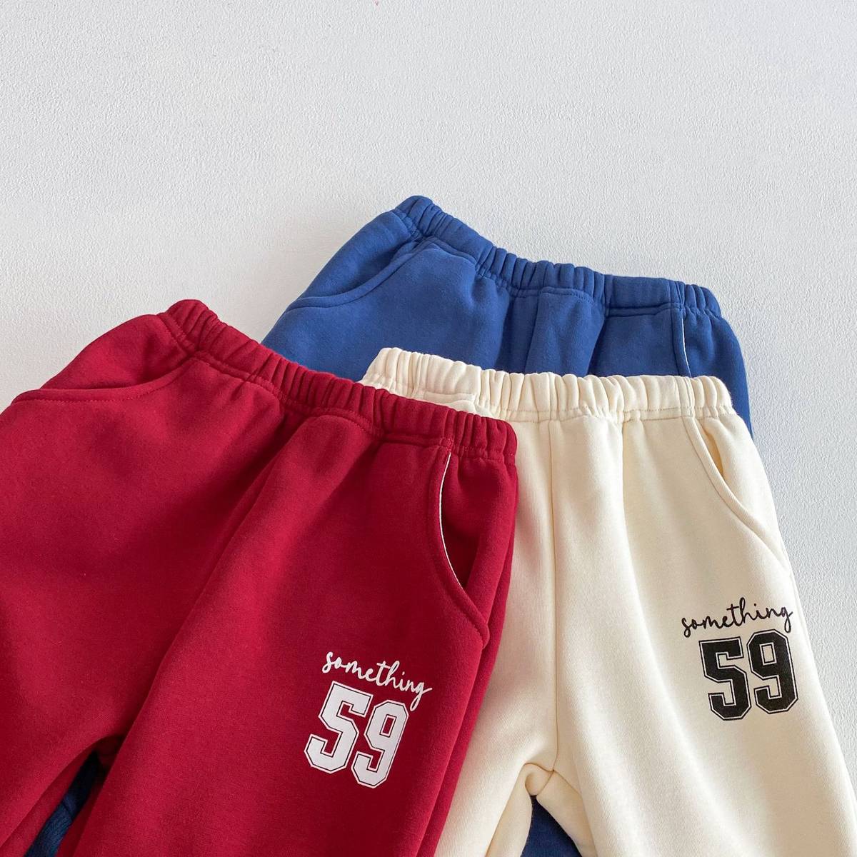 長袖セットアップ 長袖スウェットトレーナー+スウェットパンツ セットアップ 2点セット 裏起毛厚手 暖か 防寒 ロゴプリント カジュアル 韓国風【mh0011374】