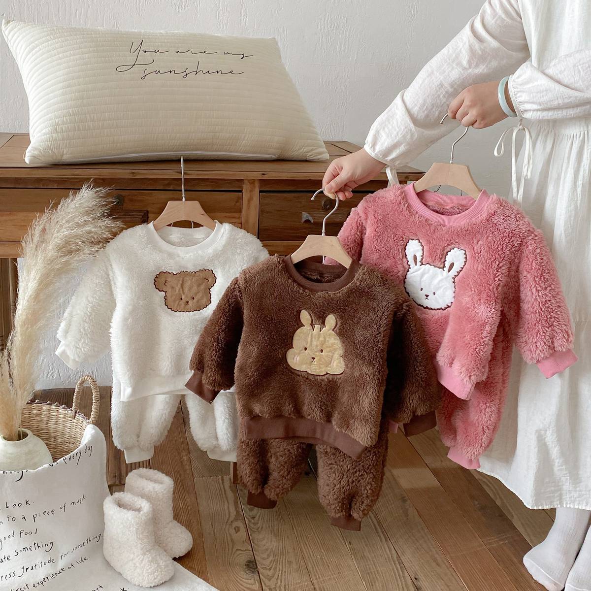 長袖セットアップ 長袖トレーナー+スウェットパンツ セットアップ 2点セット ボア生地 くまうさぎ アップリケ あったか【mh0011381】