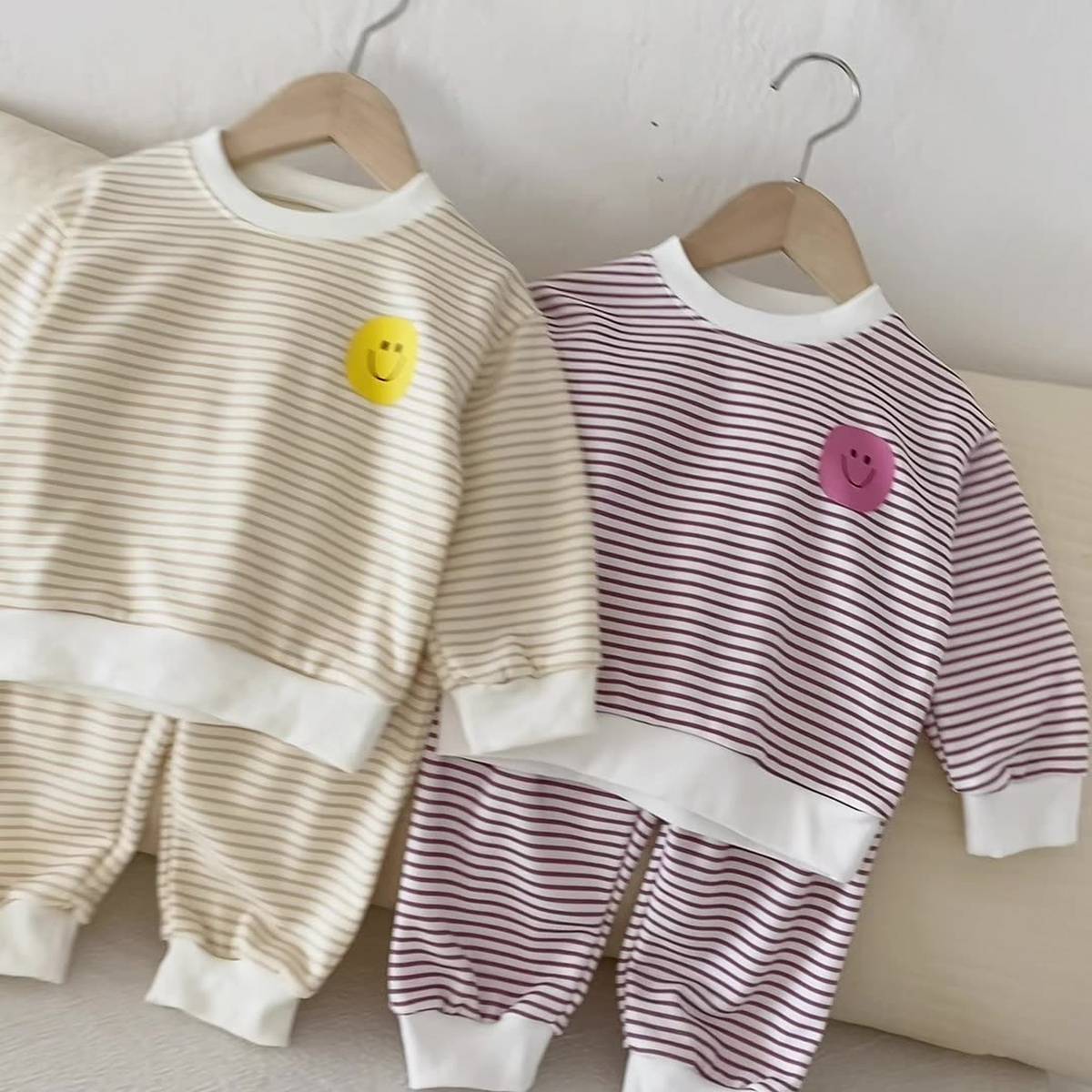 長袖セットアップ 長袖スウェット+スウェットパンツ セットアップ 2点セット ボーダー柄 スマイルロゴ【mh0011390】