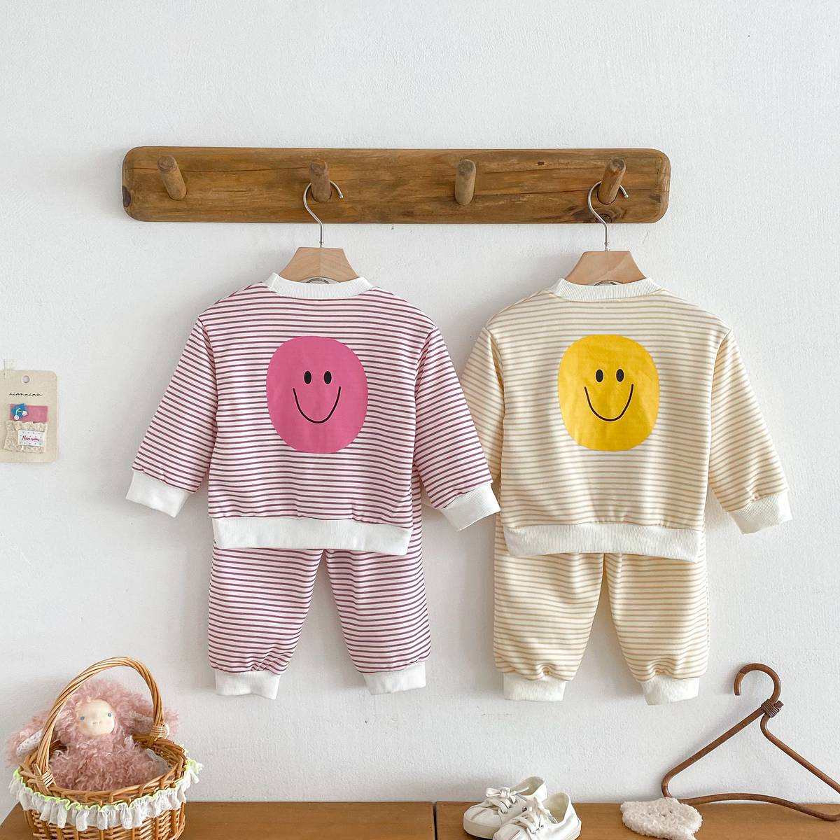 長袖セットアップ 長袖スウェット+スウェットパンツ セットアップ 2点セット ボーダー柄 スマイルロゴ【mh0011390】