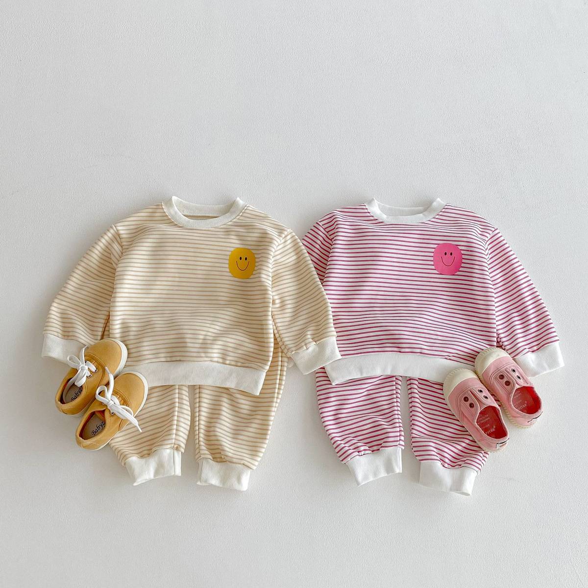長袖セットアップ 長袖スウェット+スウェットパンツ セットアップ 2点セット ボーダー柄 スマイルロゴ【mh0011390】