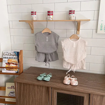 ノースリーブセットアップ キッズセットアップ 2点セット ノースリーブTシャツ+ショートパンツ シンプルベーシック 2カラー【mh0005869】