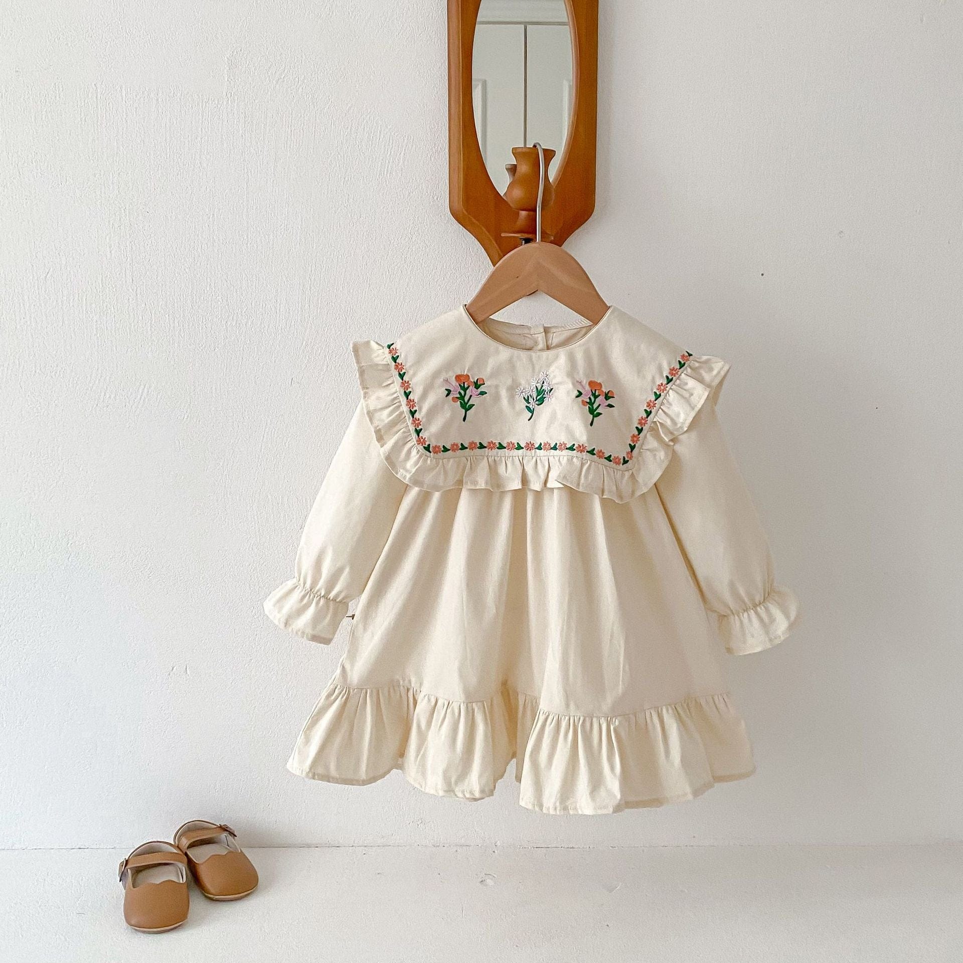 長袖ワンピース Apricot / 80cm フラワー刺繍フリルビッグ襟長袖ドレスワンピース【mh0009239】