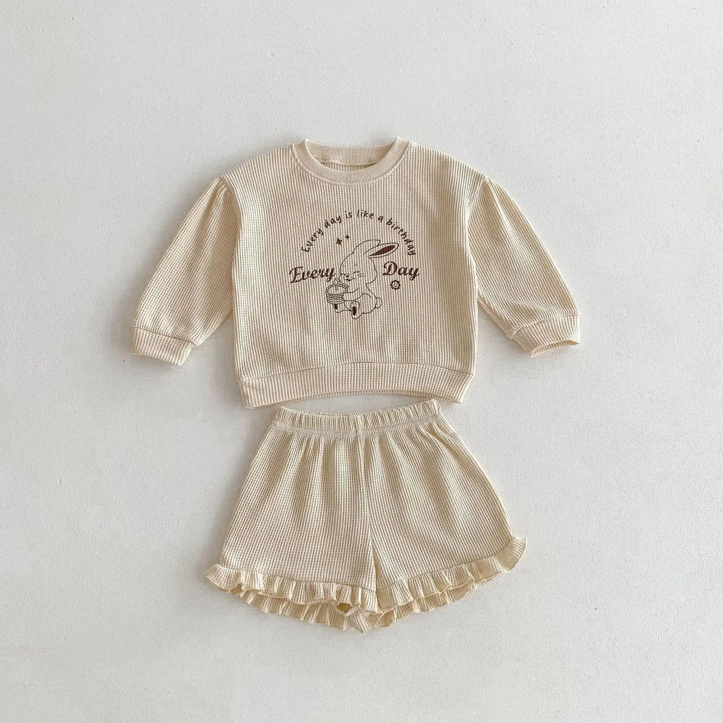 長袖セットアップ Beige Apricot / 12M  80CM キッズセットアップ 2点セット ワッフル 長袖Tシャツ+フリルショートパンツ うさぎプリント 2カラー【mh0006377】