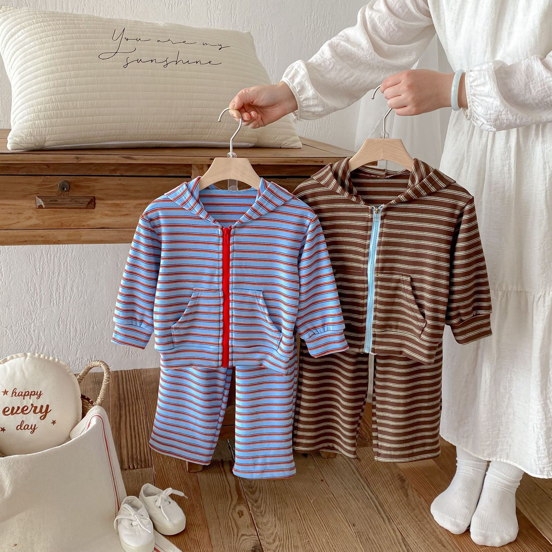 長袖セットアップ Hooded Zipper Striped Sweatshirt Set ジップアップ ストライプ セットアップ【mh0011968】