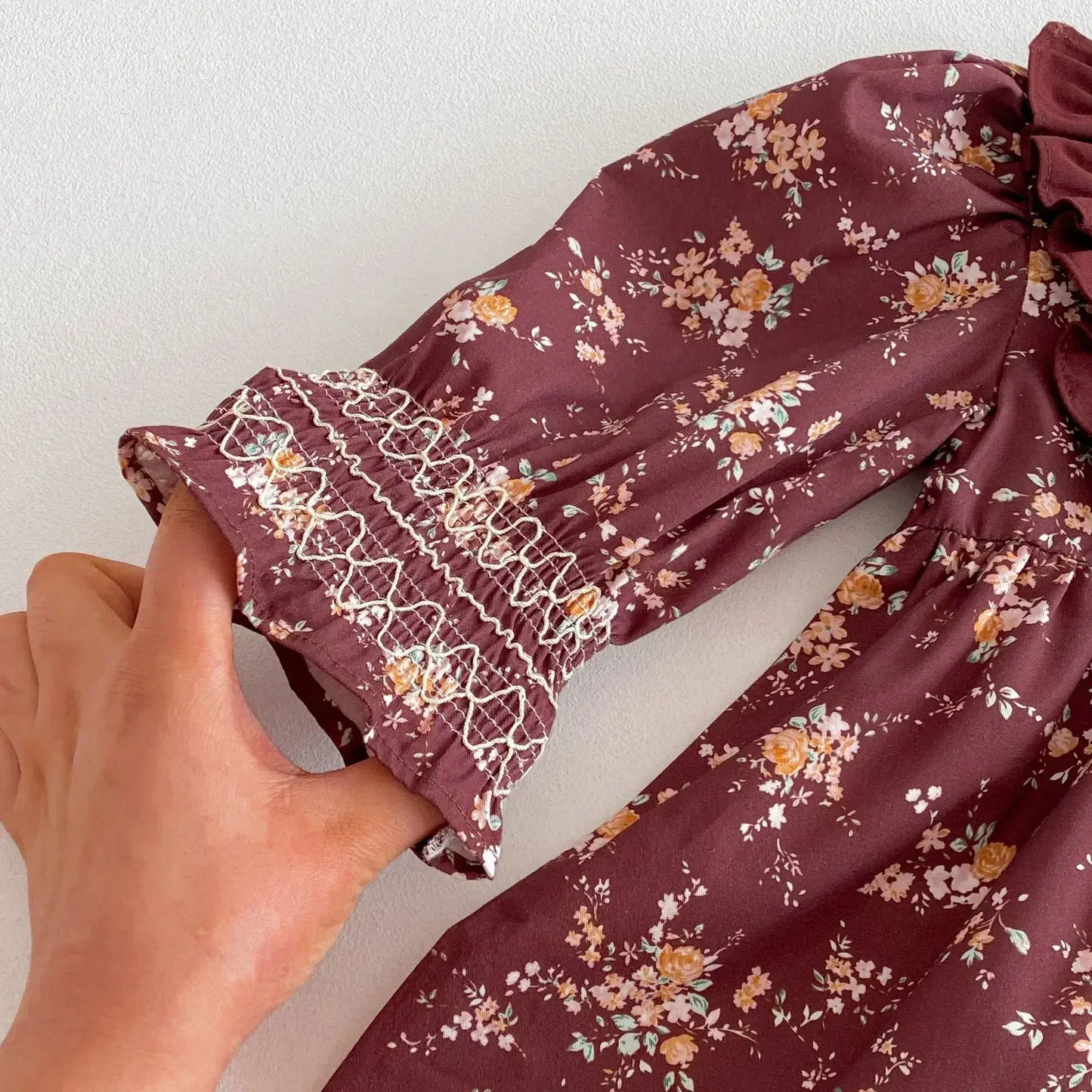 長袖ワンピース キッズワンピース フラワープリントフリルシャーリング長袖ボヘミアンワンピース【mh0008960】