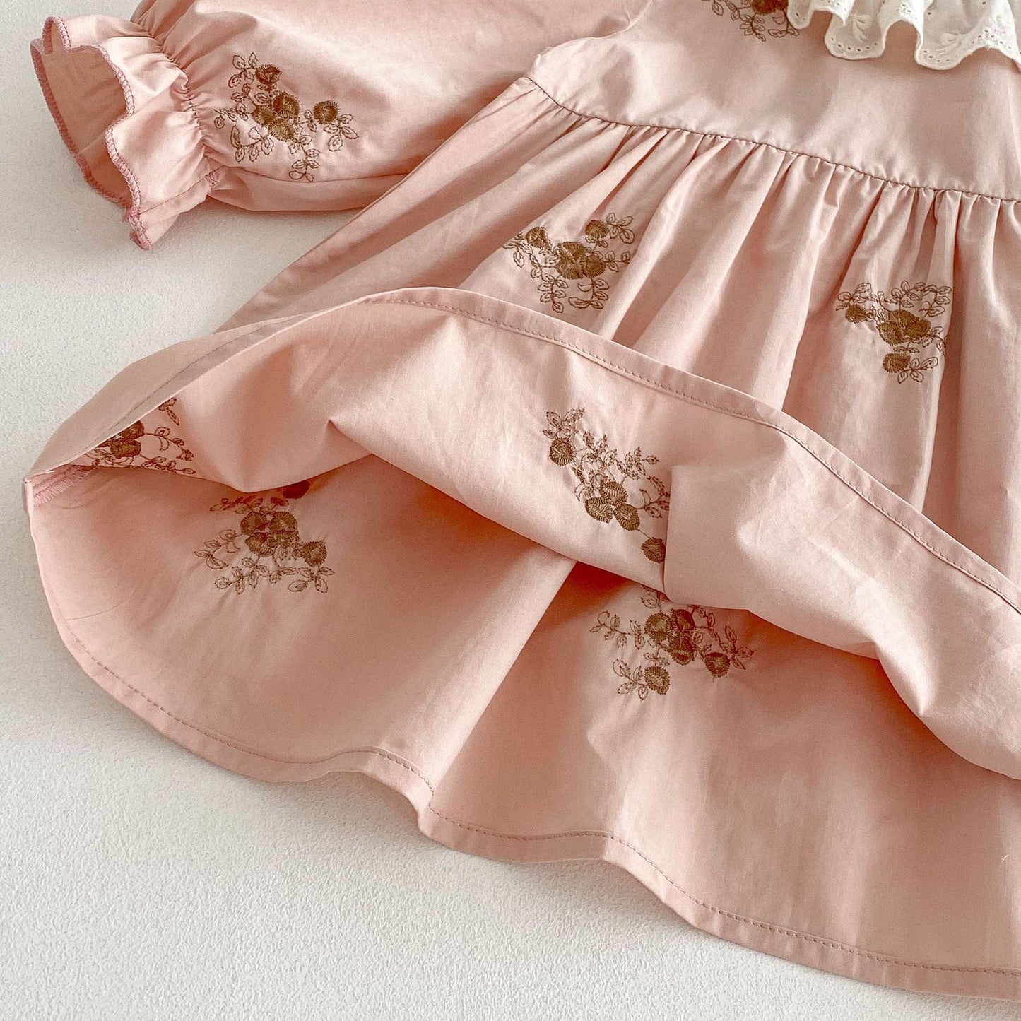 長袖ワンピース フラワー刺繍フリルカラー長袖ワンピース【mh0009257】