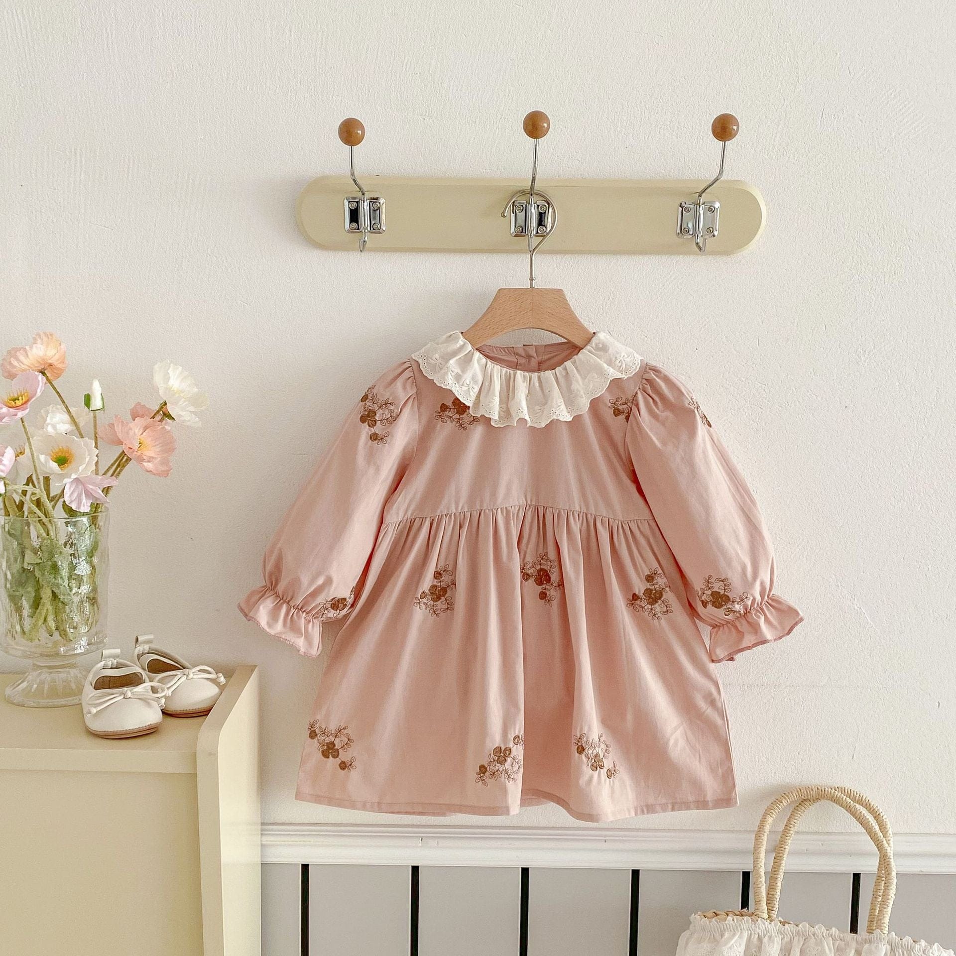 長袖ワンピース フラワー刺繍フリルカラー長袖ワンピース【mh0009257】