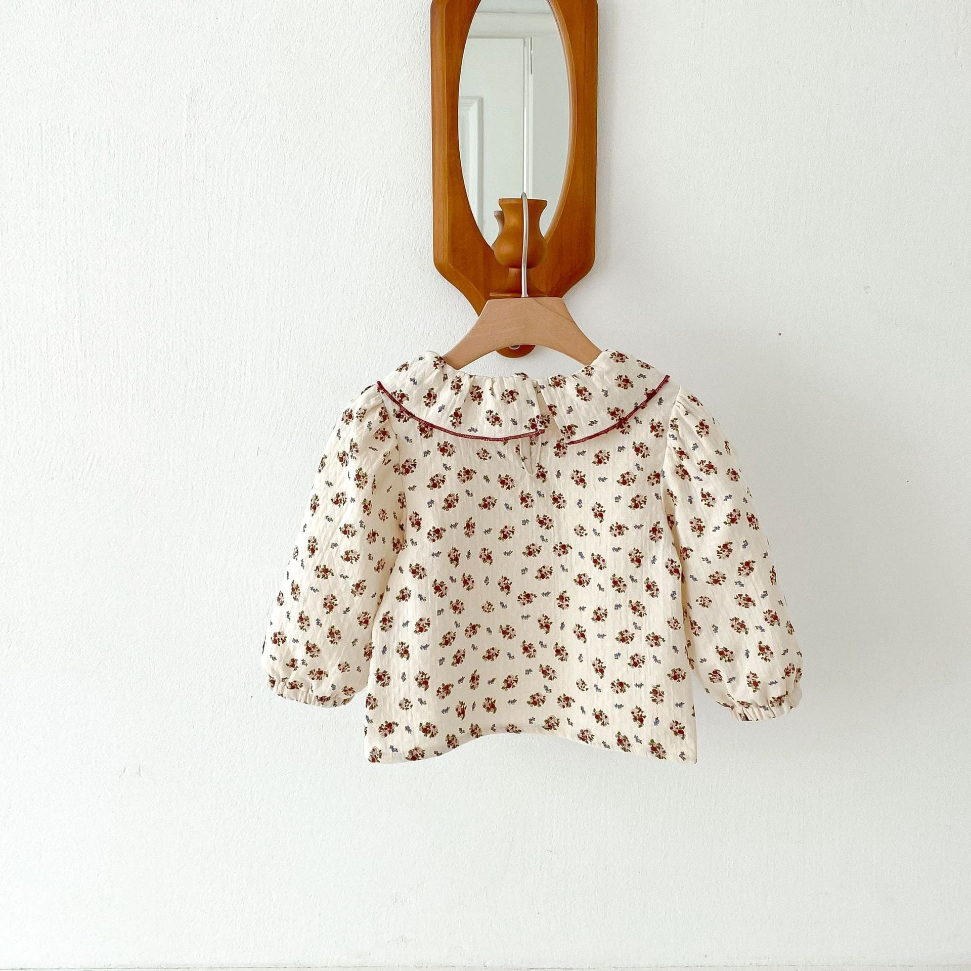 長袖シャツ・ブラウス ラッフル襟フラワープリント長袖ブラウス【mh0009266】