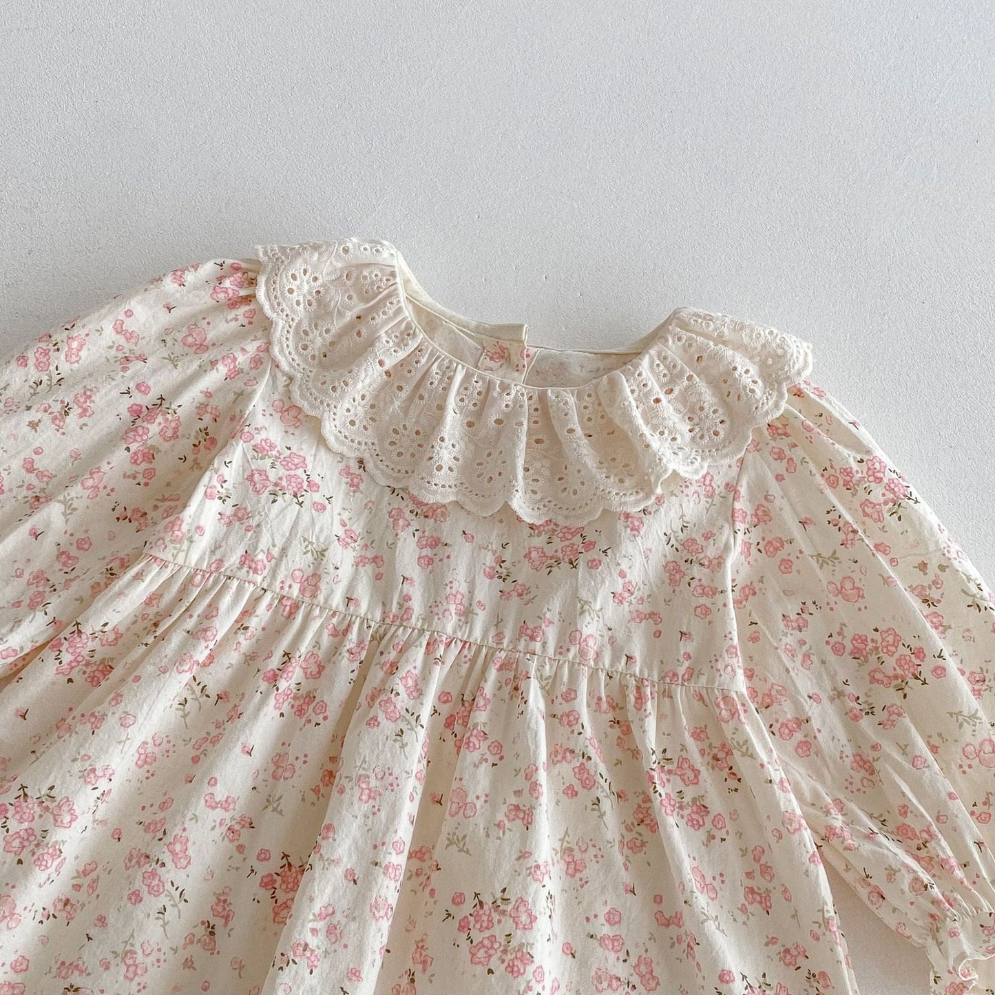 長袖ワンピース レースラッフル襟フラワープリント長袖ワンピース【mh0010664】