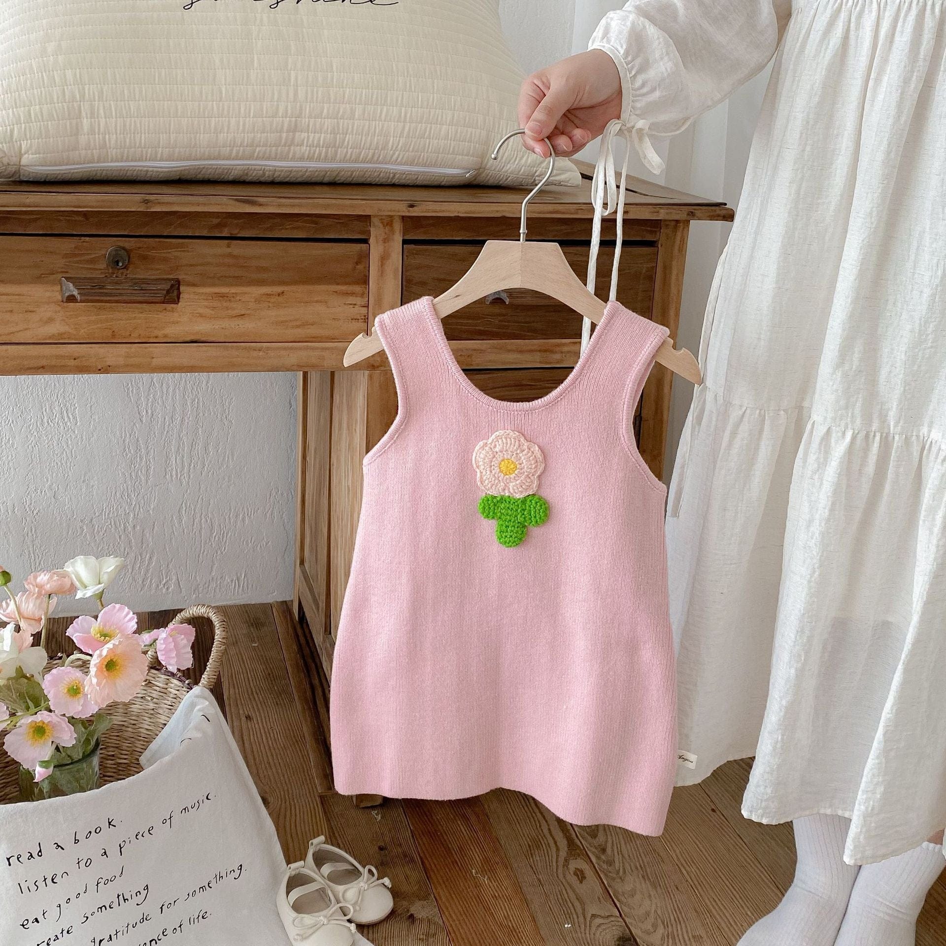 ノースリーブワンピース フラワーアップリケノースリーブニットワンピース【mh0010674】