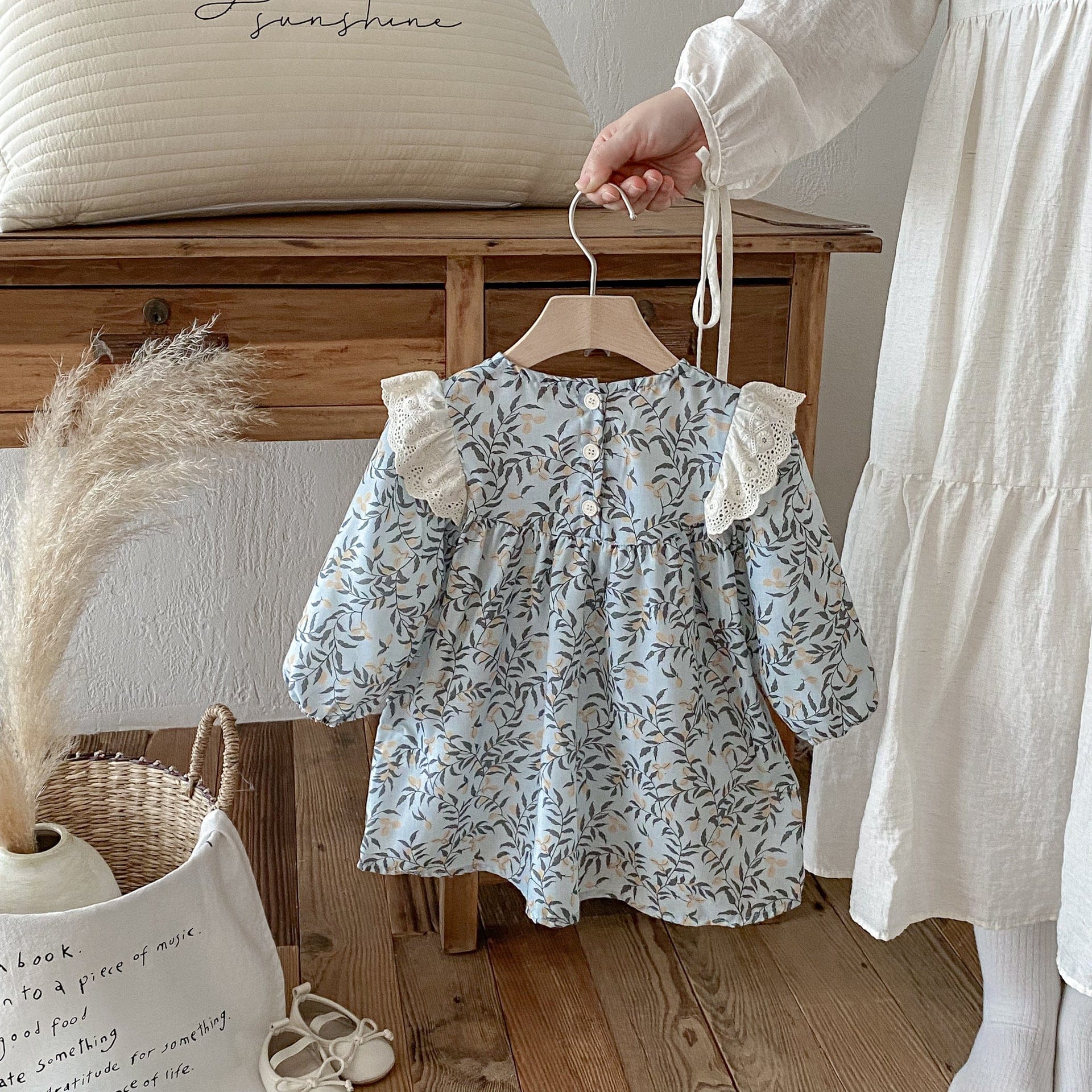 長袖ワンピース ショルダーレースフリル長袖ワンピース【mh0010681】