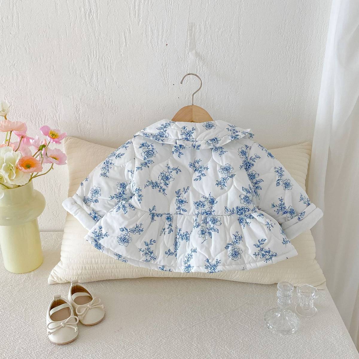 ショートコート・ジャケット・ジャンパー 長袖ジャケット 中綿キルティング フラワー柄 フリル襟 アウター【mh0011373】