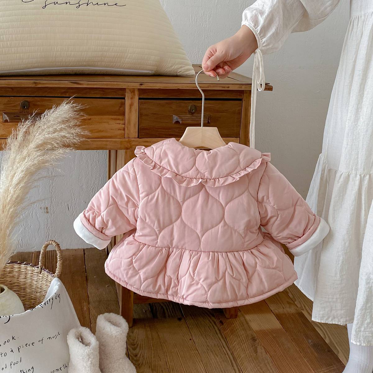 ショートコート・ジャケット・ジャンパー 長袖ジャケット 中綿キルティング フリル襟 ペプラムデザイン アウター あったか【mh0011376】