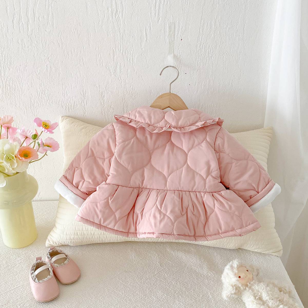 ショートコート・ジャケット・ジャンパー 長袖ジャケット 中綿キルティング フリル襟 ペプラムデザイン アウター あったか【mh0011376】