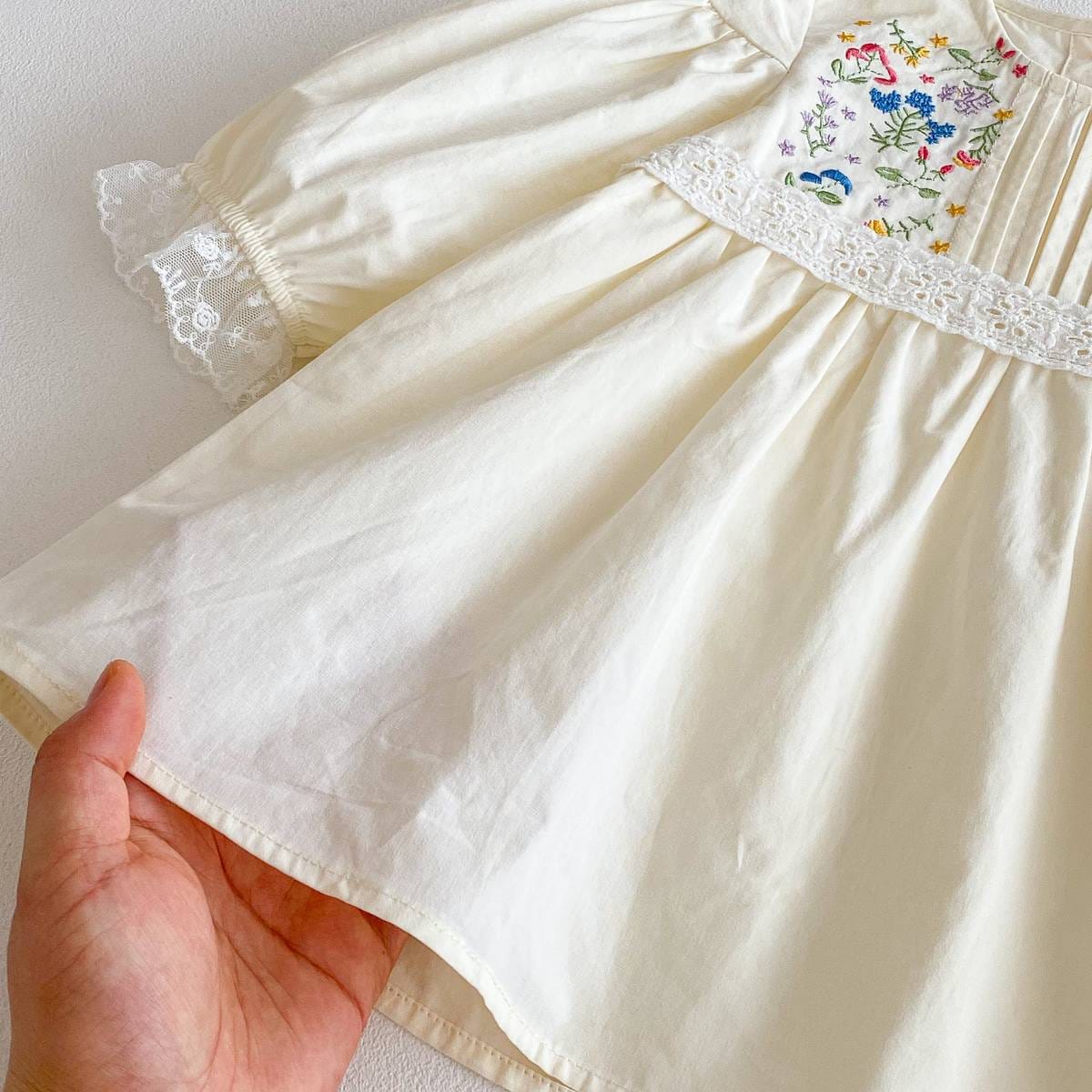 長袖ワンピース 長袖ワンピース 膝丈 花柄刺繍 レース切替 ギャザー パフスリーブ プリンセス【mh0011383】