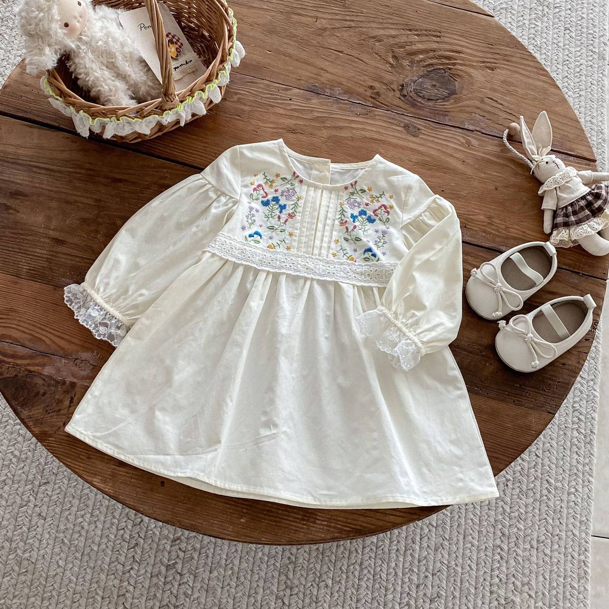 長袖ワンピース 長袖ワンピース 膝丈 花柄刺繍 レース切替 ギャザー パフスリーブ プリンセス【mh0011383】