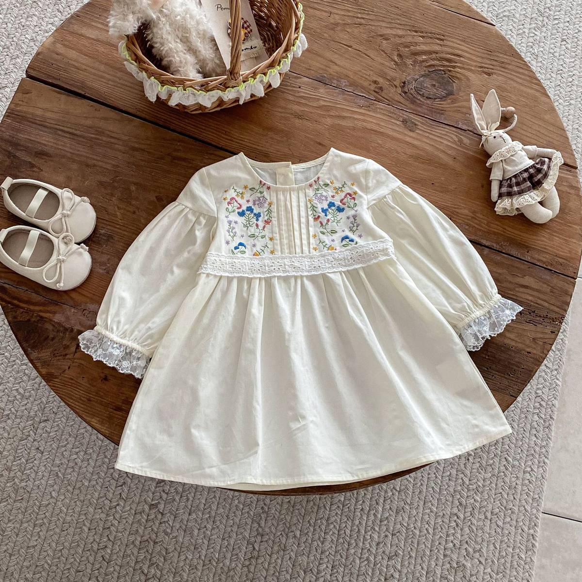 長袖ワンピース 長袖ワンピース 膝丈 花柄刺繍 レース切替 ギャザー パフスリーブ プリンセス【mh0011383】