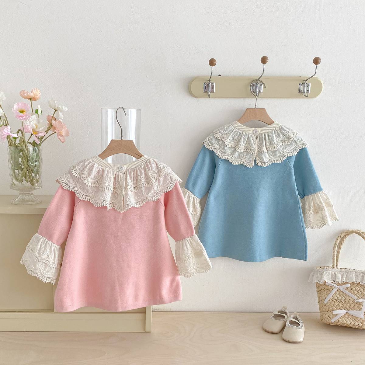 長袖ワンピース 長袖ニットワンピース 膝丈 レース刺繍 ビッグカラー フレアスリーブ プリンセス【mh0011388】