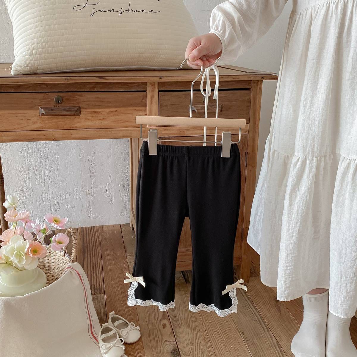 レギンスパンツ レギンスパンツ リブ生地 裾レースフリル スリットリボン フレア【mh0011393】