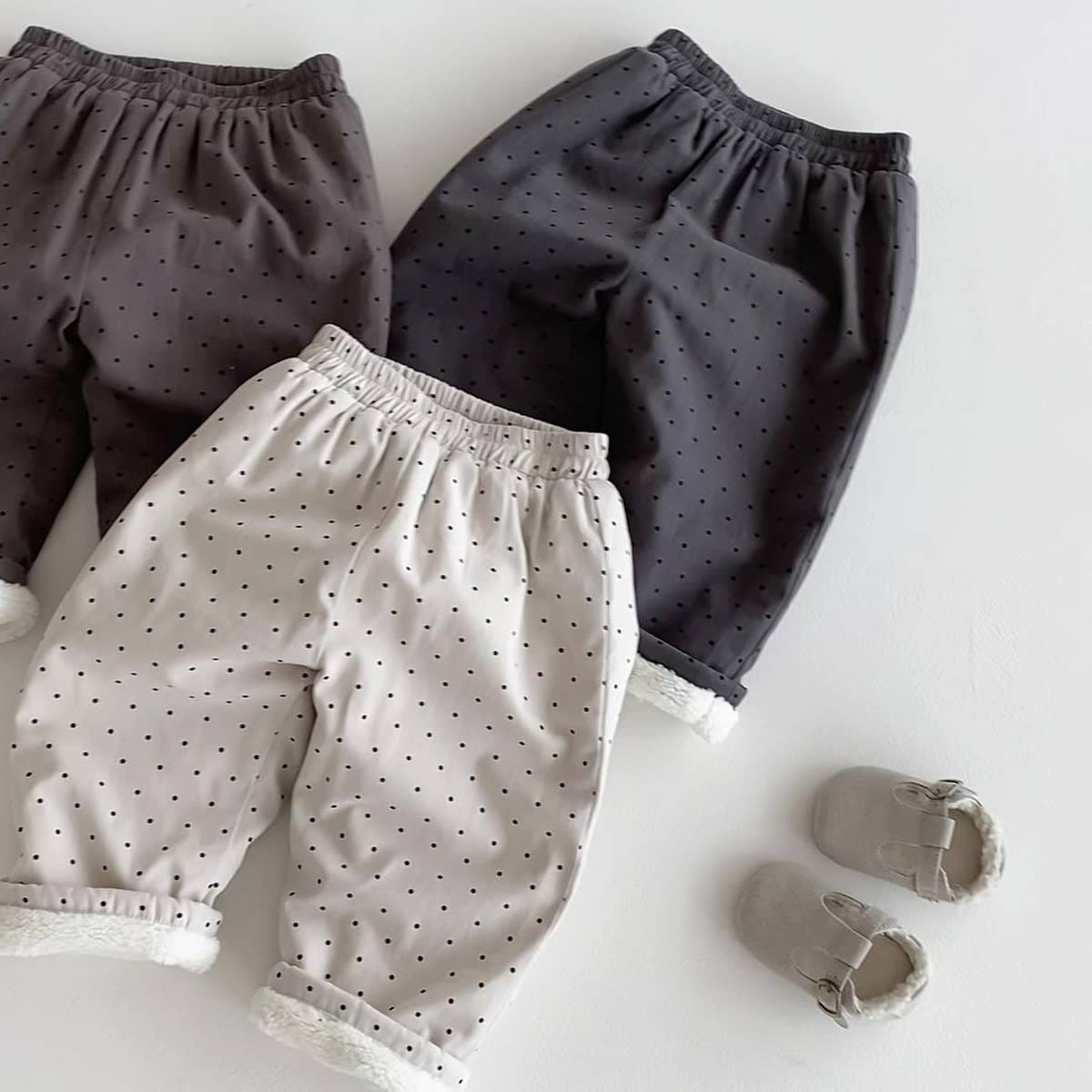 ロングパンツ・スウェットパンツ ロングパンツ 裏ボア ドット柄 プリント ゆったり ルーズシルエット あったか【mh0011395】