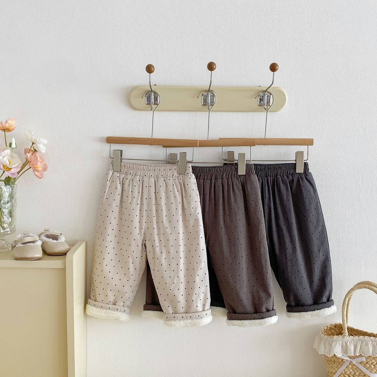 ロングパンツ・スウェットパンツ ロングパンツ 裏ボア ドット柄 プリント ゆったり ルーズシルエット あったか【mh0011395】