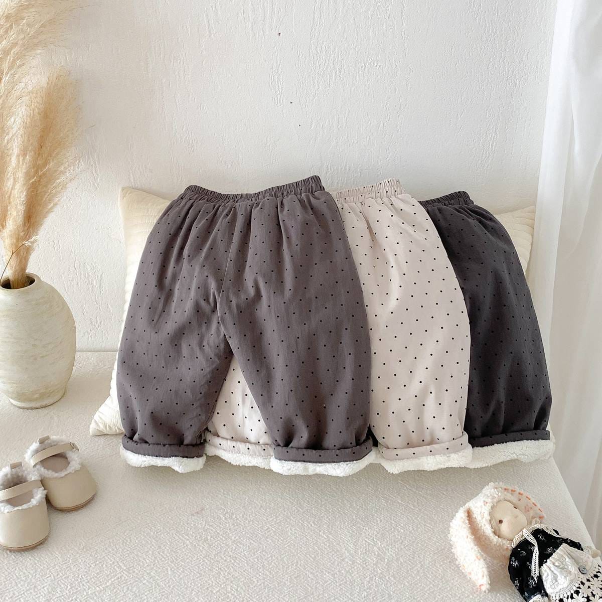 ロングパンツ・スウェットパンツ ロングパンツ 裏ボア ドット柄 プリント ゆったり ルーズシルエット あったか【mh0011395】