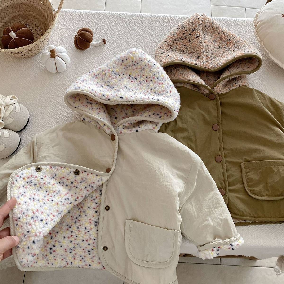 ショートコート・ジャケット・ジャンパー 中綿ジャケット リバーシブル ボア裏地 フード付き ゆったり あったか アウター【mh0011396】