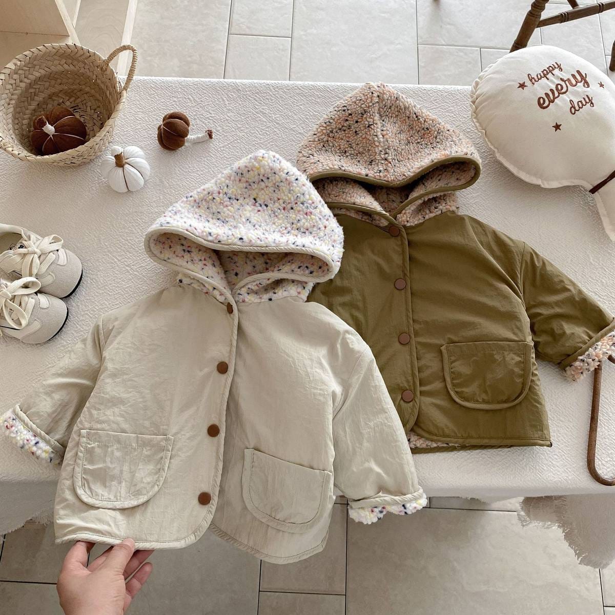 ショートコート・ジャケット・ジャンパー 中綿ジャケット リバーシブル ボア裏地 フード付き ゆったり あったか アウター【mh0011396】