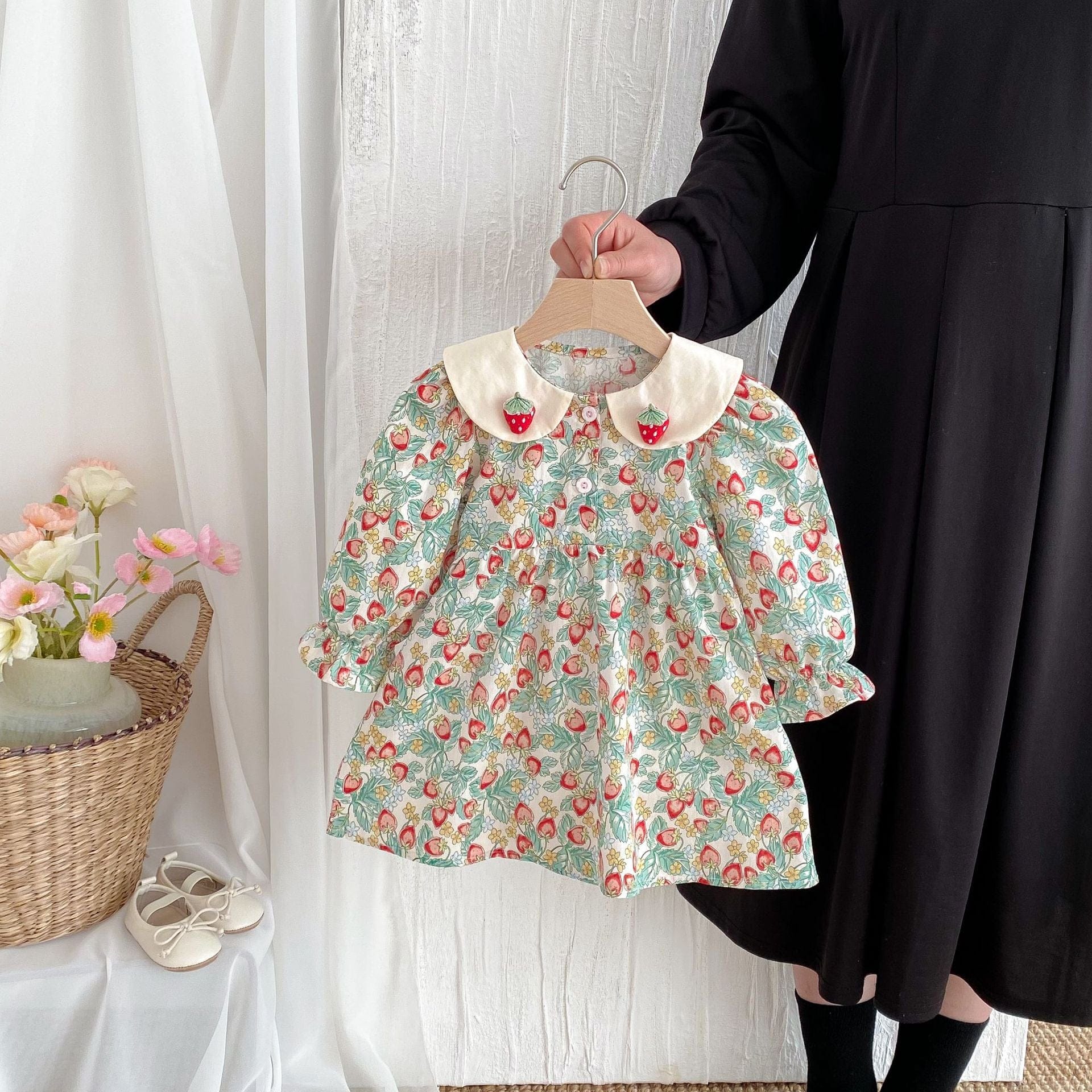 長袖ワンピース Strawberry Green / 80cm いちごストロベリープリント長袖ワンピース【mh0009254】