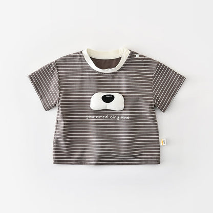ブラウン系ボーダー半袖Tシャツ、犬鼻ワッペン付き（着用イメージ）