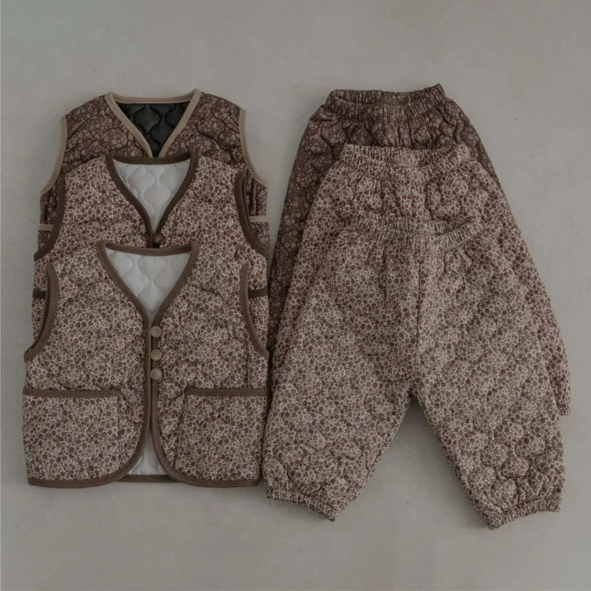 ノースリーブセットアップ ベビーセットアップ 2点セット フラワープリントキルティングベスト+キルトロングパンツ【mh0008143】