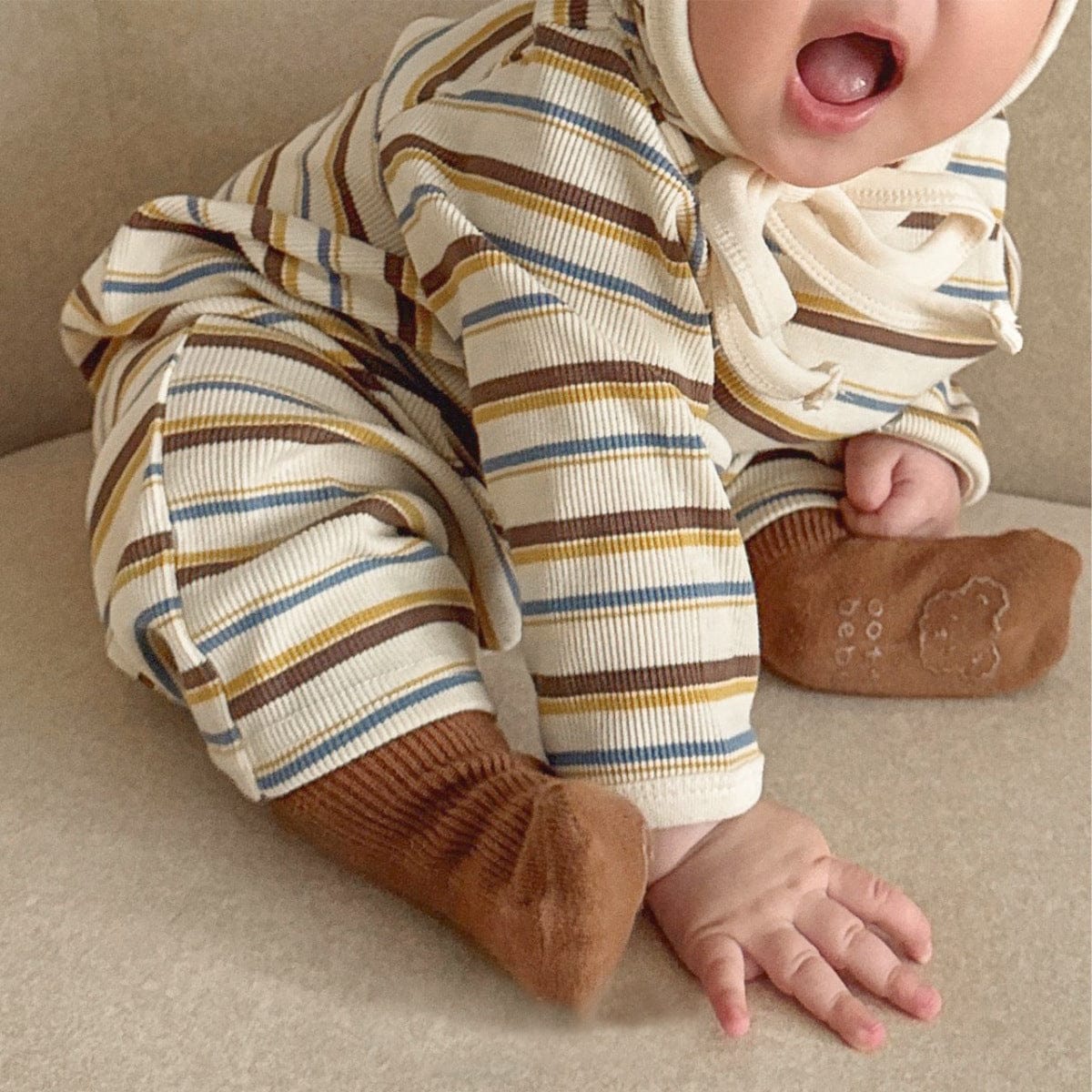 長袖ロンパース カラフルボーダーロンパース ボンネット付き リブ編み コットンカバーオール 2点セット【mh0010891】