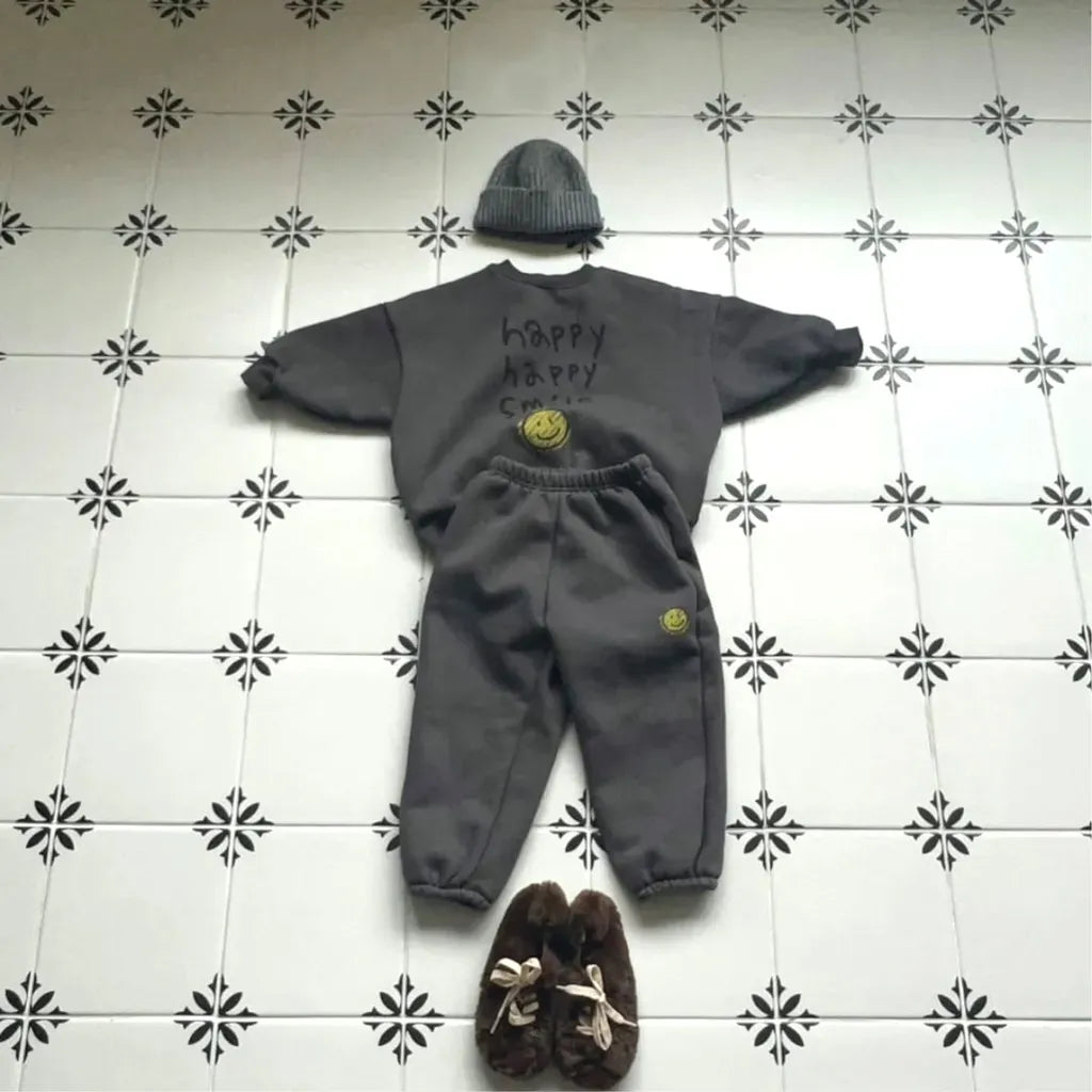 長袖セットアップ レタリングスマイルロゴプリントスウェットトレーナー+パンツセットアップ 2点セット【mh0011110】