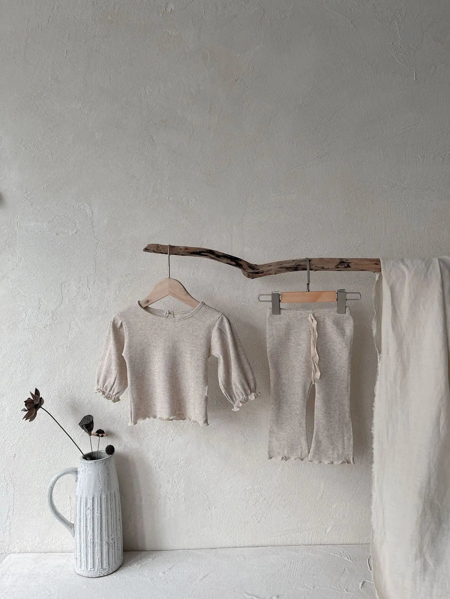 長袖セットアップ ベビーセットアップ 2点セット ワッフル長袖Tシャツ+フリルロングパンツ 2カラー【mh0006800】