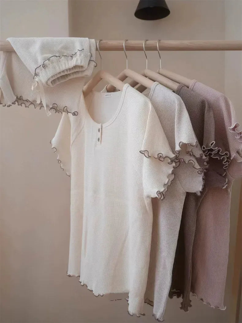 半袖セットアップ ベビーセットアップ 2点セット 半袖フリルTシャツ+フリルショートパンツ シンプルベーシック 3カラー【mh0005467】