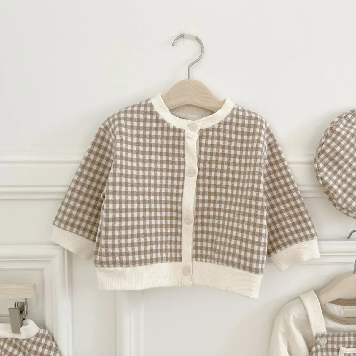 長袖セットアップ ベビーセットアップ 3点セット チェックカーディガンジャケット+フレアスカート+キャスケットベレー帽子【mh0007772】