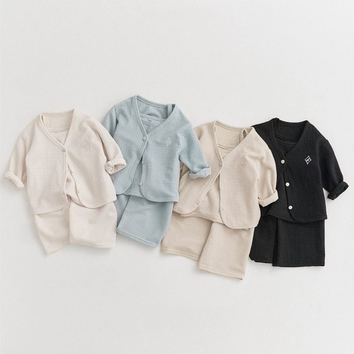 長袖セットアップ ベビーセットアップ 3点セット ワッフルシンプルカーディガン+キャミソールトップス+ワイドルーズパンツ ルームウェアセット【mh0009038】