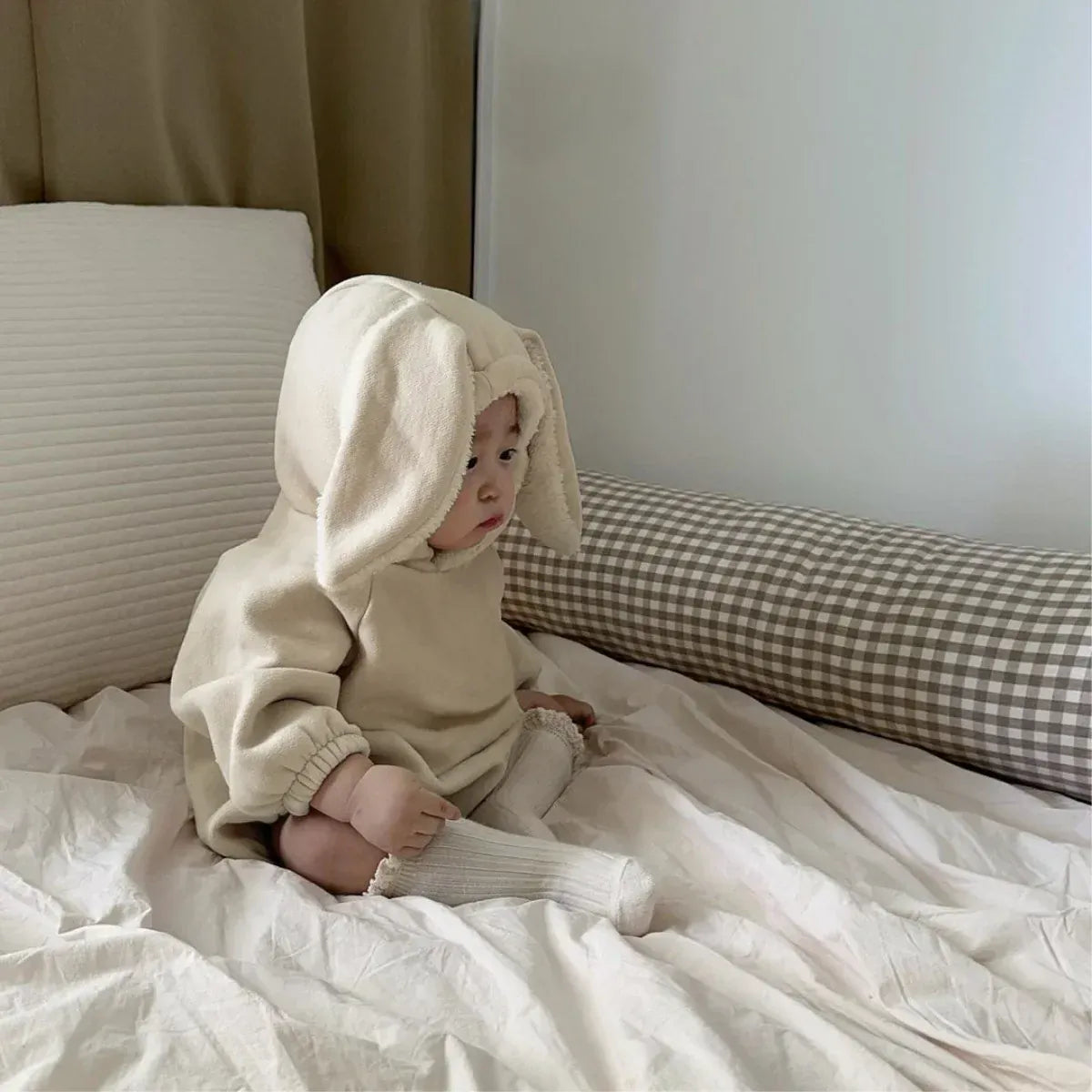 長袖ロンパース Apricot / 6M  66CM ベビーロンパース ビッグうさ耳フーディ長袖ロンパース【mh0008379】