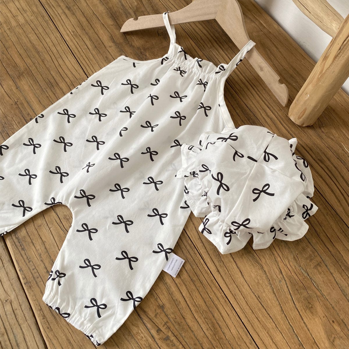 ノースリーブジャンプスーツ Beige bib + hat / 66cm リボンプリントキャミソールジャンプスーツ+チューリップハット帽子セット【mh0010006】