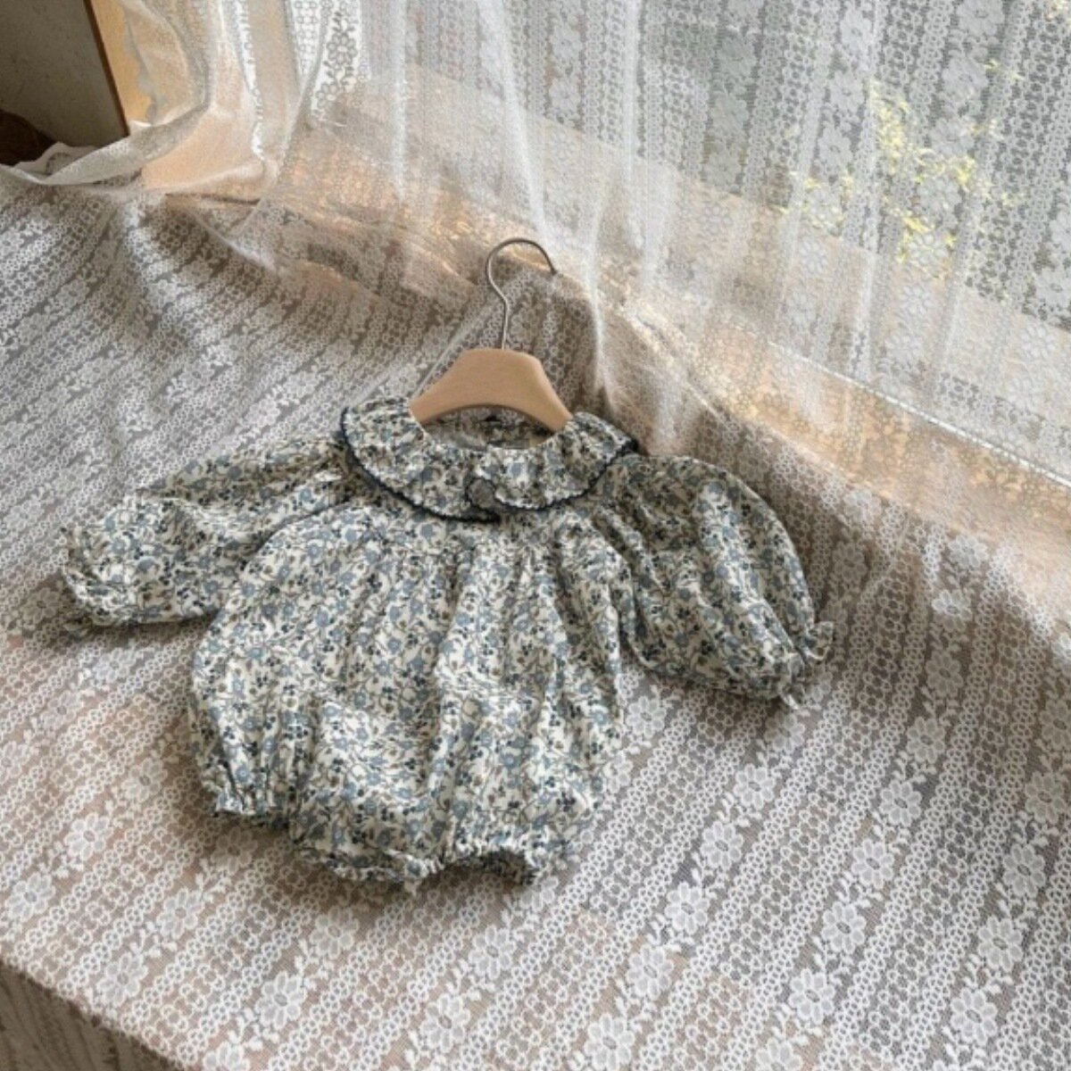 長袖ロンパース Blue / 66cm Floral Ruffle Romper 花柄 フリルロンパース【mh0012123】