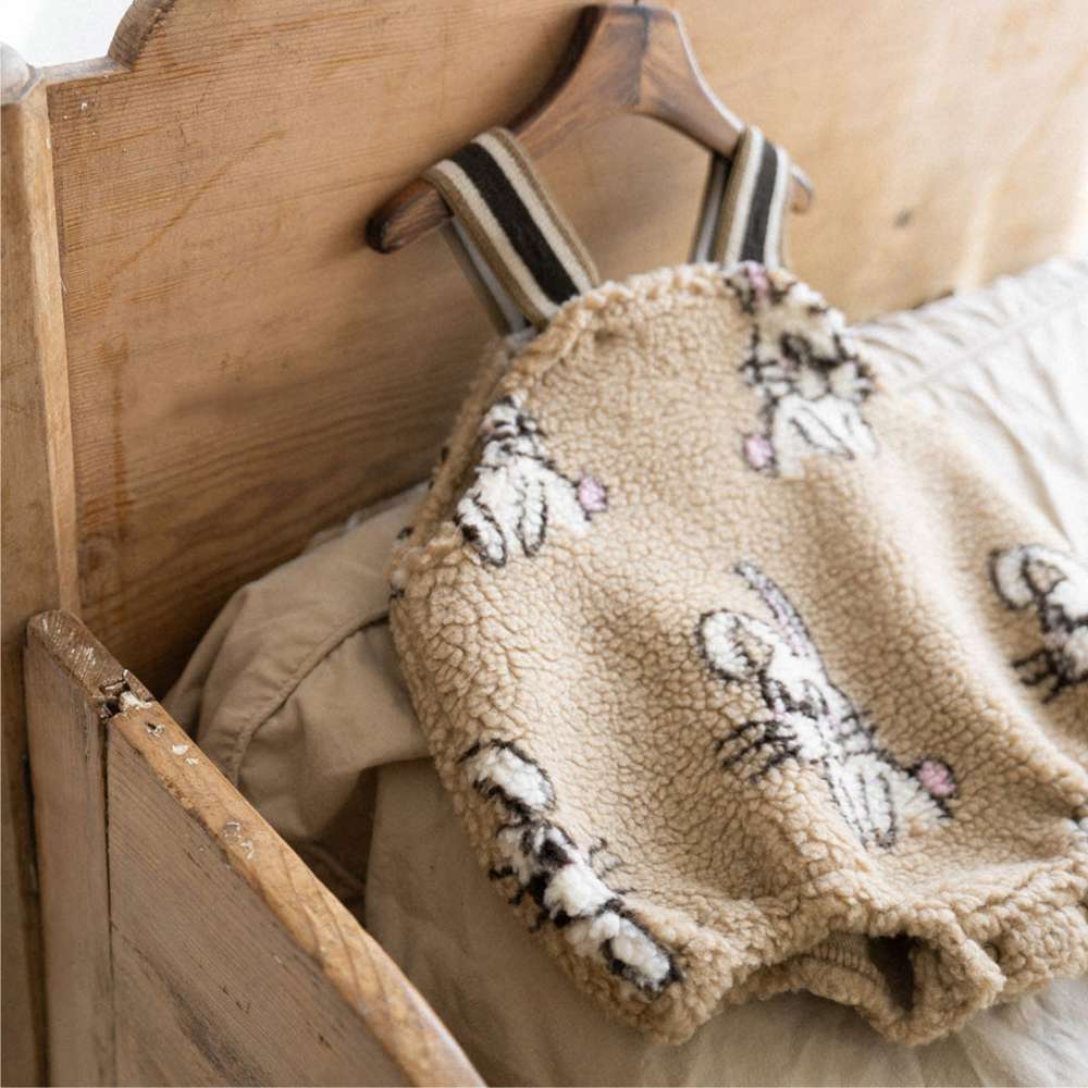 ノースリーブロンパース Camel / 66cm サスペンダーロンパース | うさぎチェックボーダーボア | もこもこベビーオーバーオール【mh0011500】