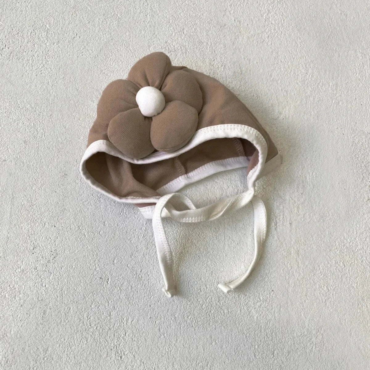 ベビー用帽子 Coffee / One Size ベビー帽子 ビッグぷっくりフラワーアップリケボンネット帽子【mh0007632】