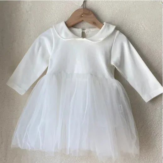 白の長袖ドレス風ロンパース、ギャザー入りふんわりチュールスカート