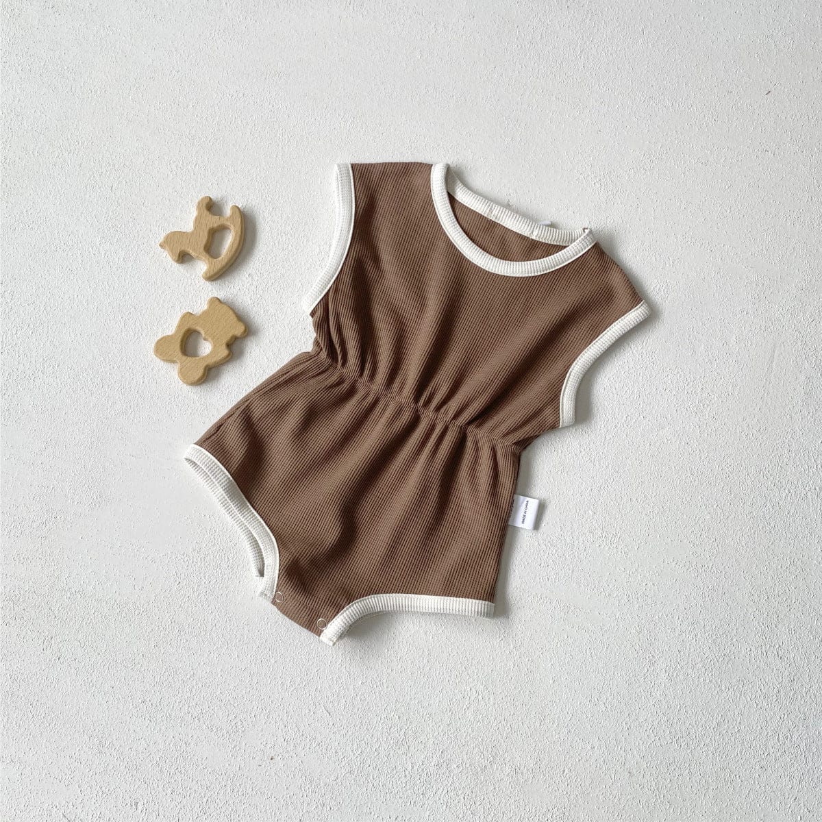 ノースリーブロンパース Light Brown / 66cm バイピングノースリーブウェストマークロンパース【mh0009663】