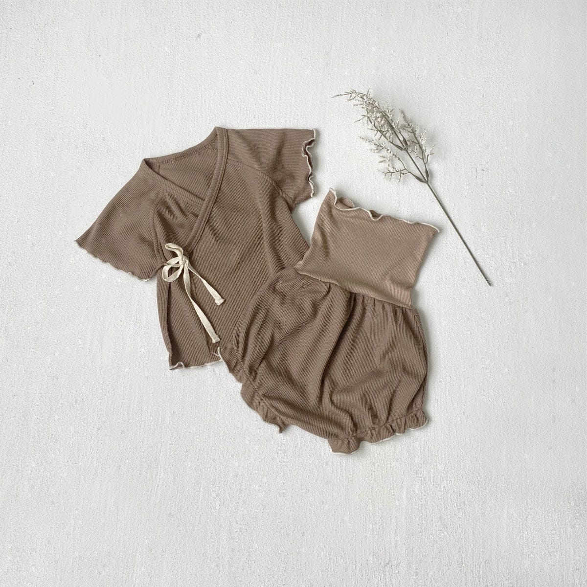 半袖セットアップ Light Coffee Suit (Top + High-waisted Belly Pants 2-Piece Set) / 66cm メロウフリルワッフル半袖肌着+ハイウエストパンツ/とんがりキャップ帽子【mh0009992】