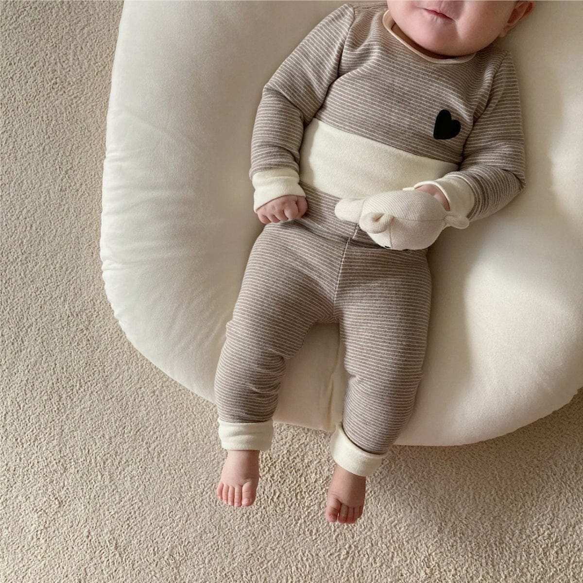 ロンパースセットアップ Light coffee two-piece set (jumpsuit + pants) / 66cm ベビーセットアップ 2点セット ボーダー長袖パジャマセット 長袖ボディスーツ+ハイウェストパンツ+ヘアバンドセット【mh0009025】