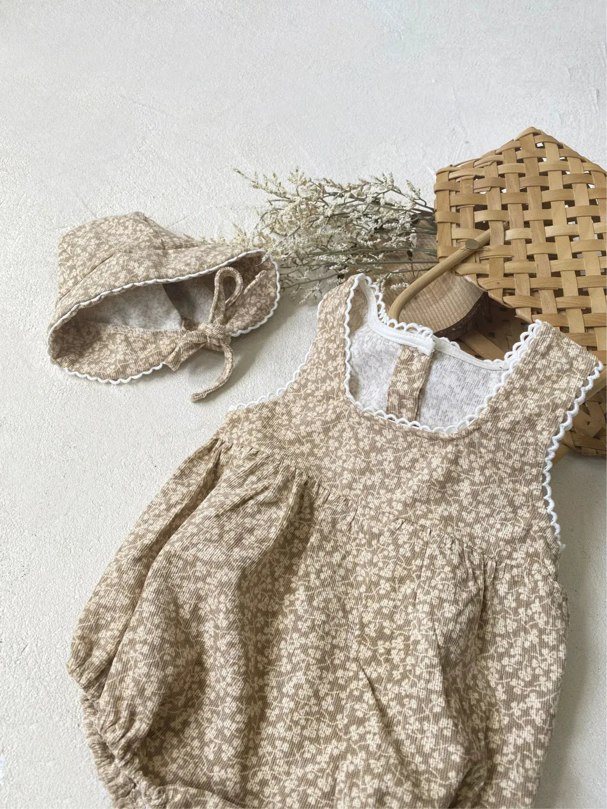 ノースリーブロンパース ベビーロンパース+帽子セット フラワープリントノースリーブボディスーツ+お揃いボンネット帽子【mh0007051】