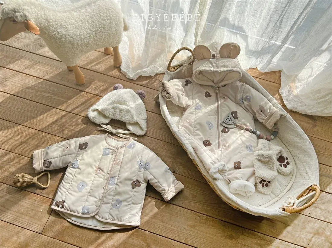 ショートコート・ジャケット・ジャンパー ベビーアウター/ジャンプスーツ ベアくまプリントキルティングブルゾンジャケット/耳付きフーディアウターロンパース【mh0007634】